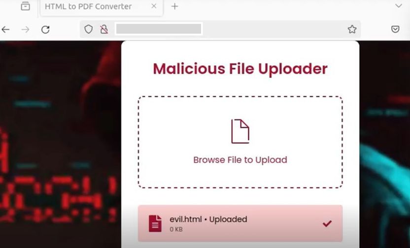 Uploader de fișiere rău intenționat care afișează evil.html încărcat