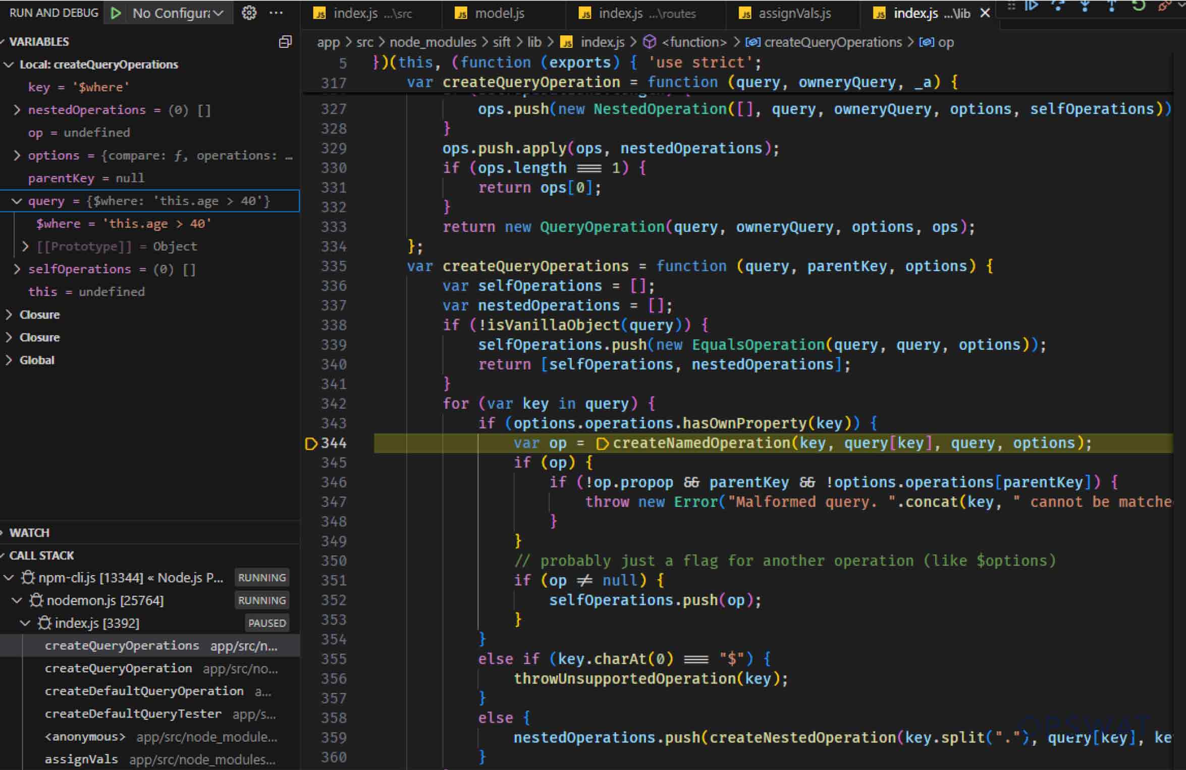 クエリ操作と関数実行に焦点を当てたVSコードのデバッグ・セッション
