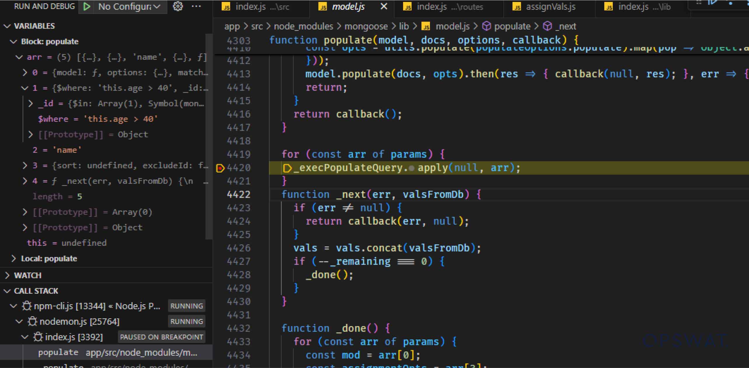 Mongoose populate クエリの実行を分析する VS Code デバッグセッションのスクリーンショット